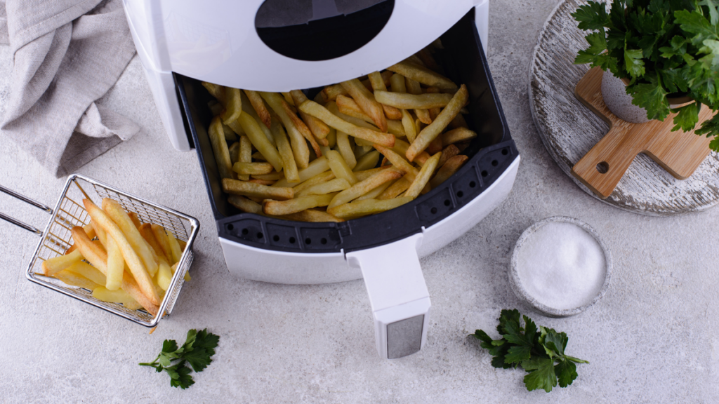 Batata frita congelada na air fryer