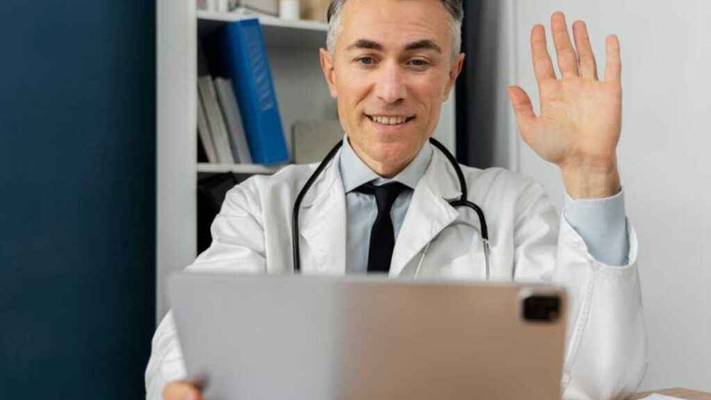 Médicos e pacientes aprovam atendimento feito por telemedicina