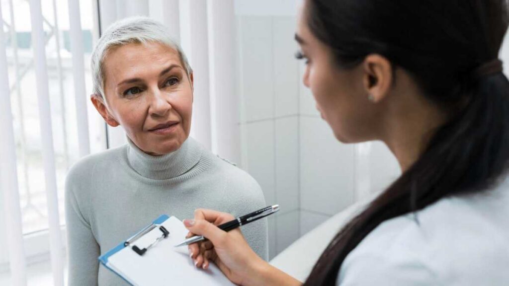 Reposição hormonal na menopausa pode ter relação com câncer de mama