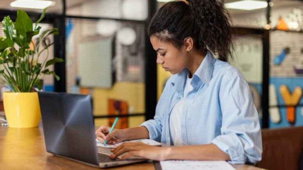 Estudo revela a importância de um segundo idioma para o mercado de trabalho