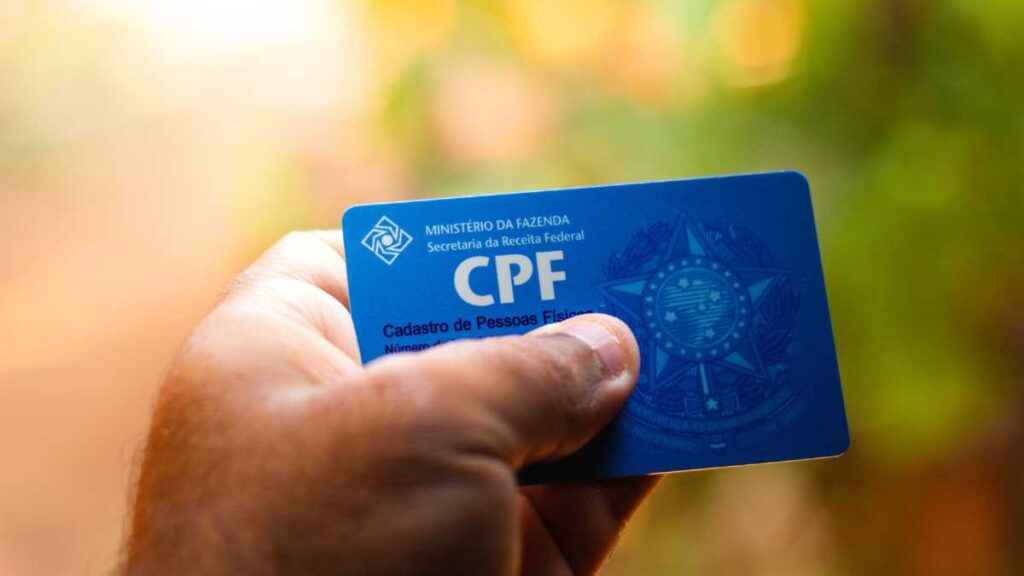 Trabalhadores podem ter o CPF PREMIADO e sacar valor de R$ 6.210 em dobro; saiba quem está liberado